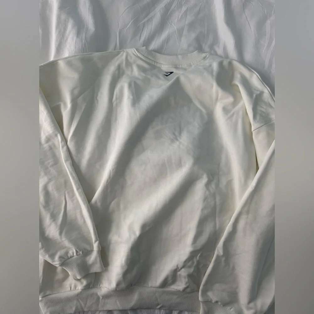 Gymshark Crewneck - Picture 4 of 4